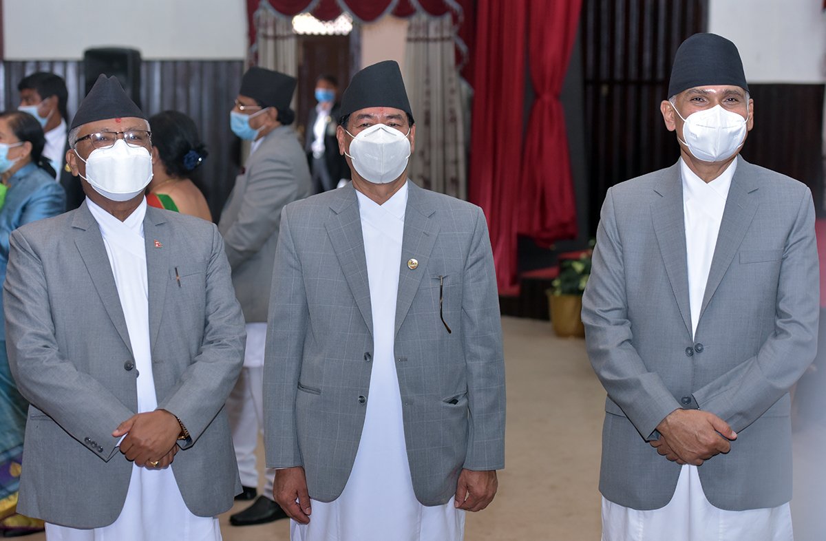 अर्थमन्त्री पौडेलसहित नवनियुक्त मन्त्रीहरुद्धारा  पदभार ग्रहण
