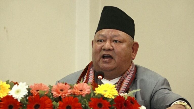 हवाई भाडा समान बनाउन आवश्यक : मन्त्री आले