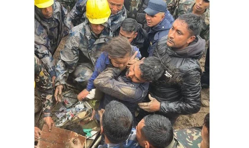 वर्षा,  बाढी र पहिरोकाे वितण्डा : ३ दिनसम्म विद्यालय बन्द