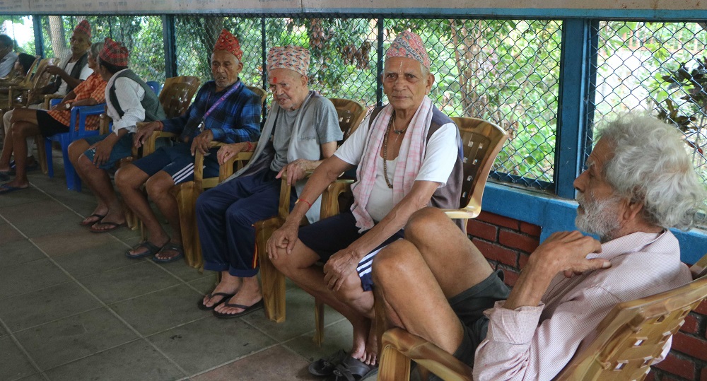 वृद्धाश्रमका ‘बा’हरूः परिवार सम्झिंदा भक्कानिन्छन्