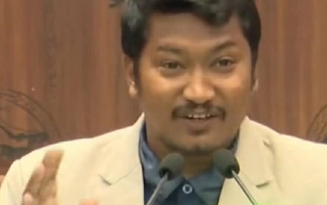 नेकपाभित्र मन्त्री सिफारिसलाई लिएर विवाद, उन्मुक्तिबाट समाहित सांसदले मागे विपक्षी बेन्च
